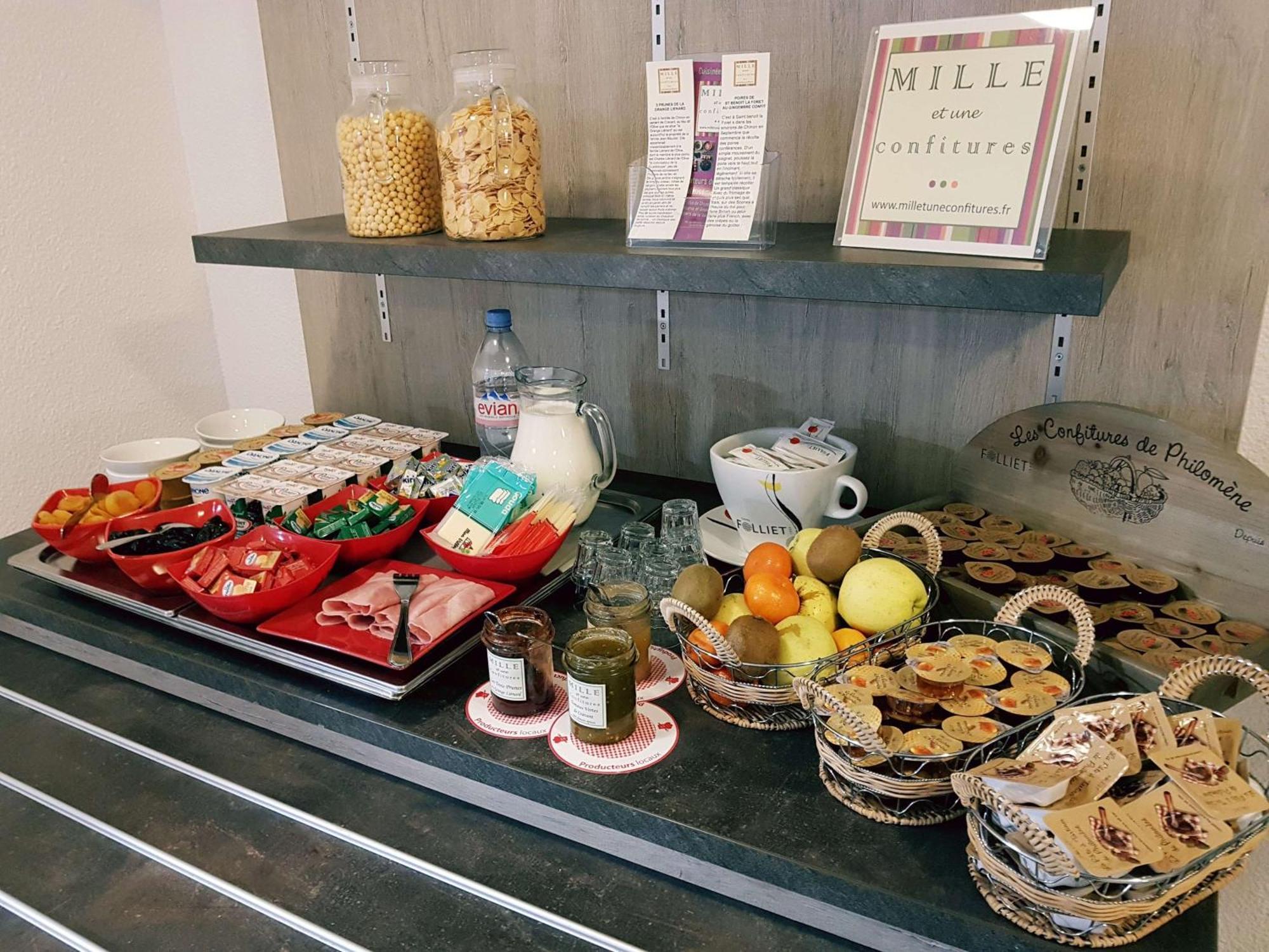 Brit Hotel Essentiel Tours Nord Ngoại thất bức ảnh