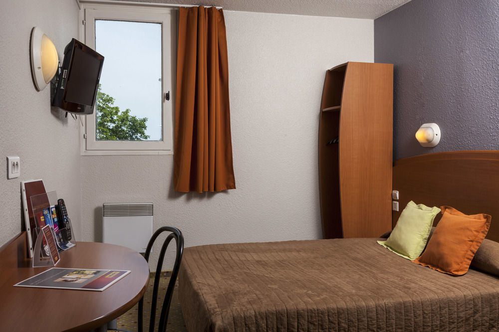 Brit Hotel Essentiel Tours Nord Ngoại thất bức ảnh